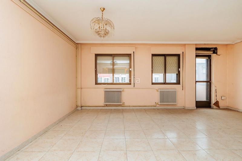 Foto 69a386d5-d27c-4d5d-a67a-579ec52c7dfd. Appartement dans Flores de Sil - La Placa Ponferrada