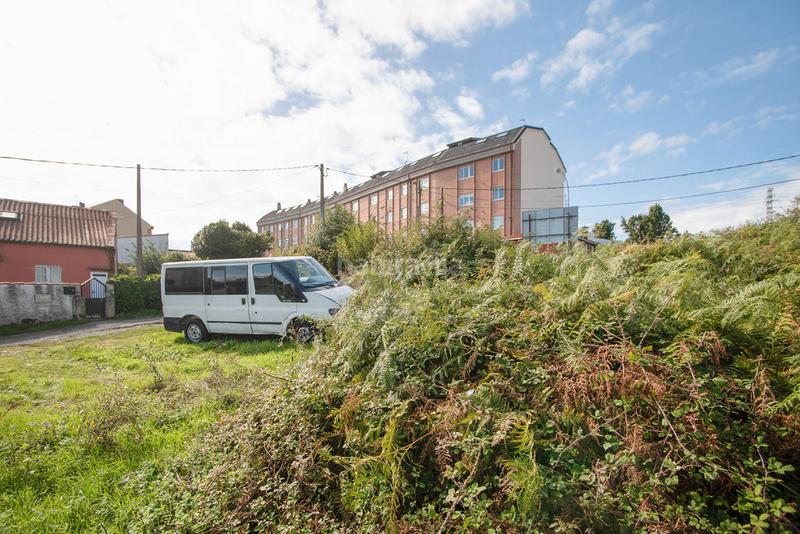 Foto b9ad6a14-46fc-4ebd-abb1-60a840998661. Landgut in A Malata - Catabois - Ciudad Jardín Ferrol