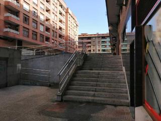 Business premise in c/ lehendakari aguirre