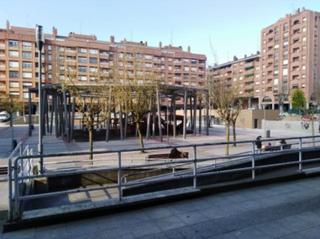 Location Local commercial  C/ lehendakari aguirre. Solvia inmobiliaria  locales galdakao