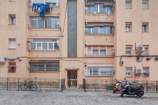 Appartement  Pz blocs de la florida. Solvia inmobiliaria  piso hospitalet de llobregat el