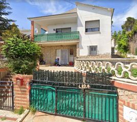 Xalet  Narcis monturiol. Solvia inmobiliaria  chalet independiente esparreguera