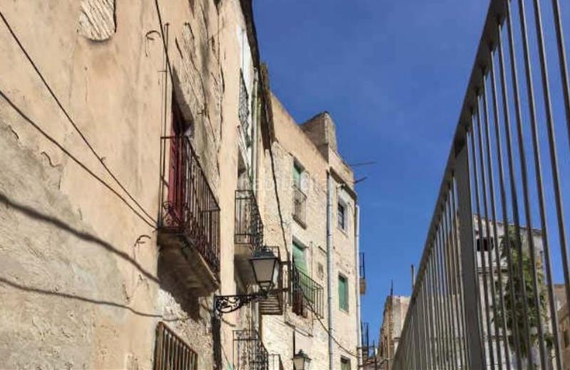 Foto 0a976f3b-25b0-4cbe-9701-1d5e37633cfd. Chalet solvia inmobiliaria casa en Centre Tortosa