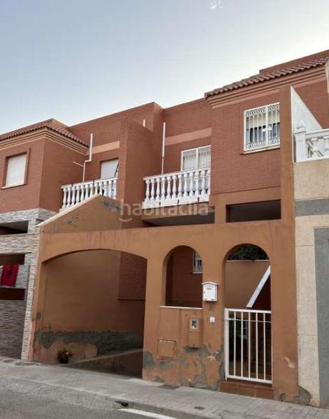Foto 21c8612b-baf1-4488-8ad3-c1becfb2c839. Casa pareada solvia inmobiliaria chalet adosado en Almería