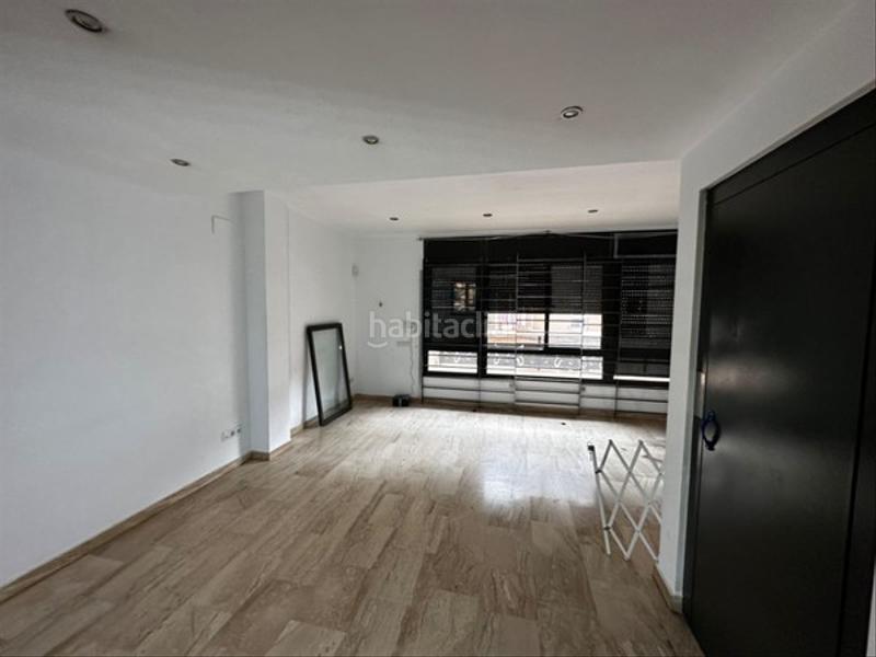 Foto 14805b65-57f7-4aea-b169-82075bb380a0. Casa pareada solvia inmobiliaria chalet adosado en Sabadell