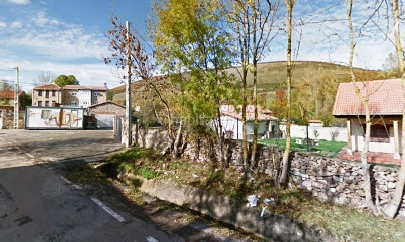 Foto fd11c4d2-3b07-4c6f-bb2f-30b15910f874. Casa aparellada a Hermandad de Campoo de Suso