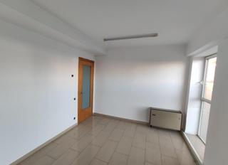 Geschäftsraum  Maria sauret. Solvia inmobiliaria  locales lleida