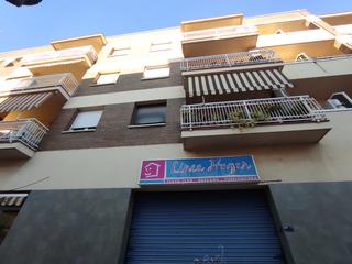 Local commercial  C/ àngel gimerà. Solvia inmobiliaria  locales sant vicenç dels horts