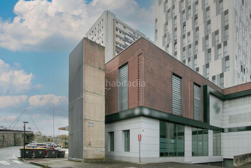 Foto 1b0407e9-cebb-4d35-b4a5-97f30f8d5877. Local comercial a Someso - Matogrande Coruña (A)