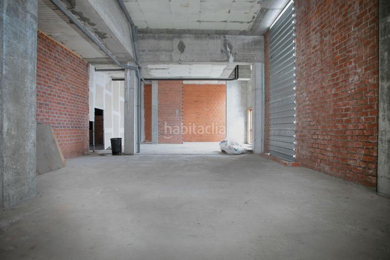 Foto 1f80d23d-dbe9-4a49-b8d0-93b0fc2a4d8c. Local comercial a Someso - Matogrande Coruña (A)