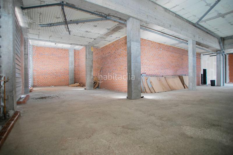 Foto 2e234cda-8359-4473-a989-9514299b23a7. Local comercial a Someso - Matogrande Coruña (A)