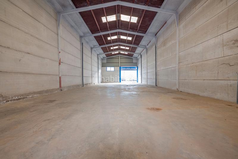 Foto 4507b179-3f17-4974-8d96-6c50f131b139. Nave industrial solvia inmobiliaria nave industrial en Guillena