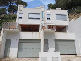 Maison jumelée  Font de la brinxa. Solvia inmobiliaria  chalet adosado sant cebrià de vallalta