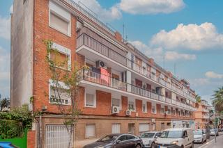 Piso  C/ antoni gaudi. Solvia inmobiliaria  piso sant boi de llobregat