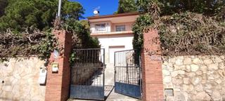 Chalet  C/ pí - urb font del bosc -. Solvia inmobiliaria  chalet independiente mediona