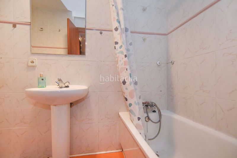 Foto eea8e272-8a20-4f19-bef8-bcd00cd9f75e. Pis amb aparcament a Palau Girona