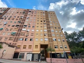 Local Comercial  C/ lavinia. Solvia inmobiliaria  locales hospitalet de llobregat el