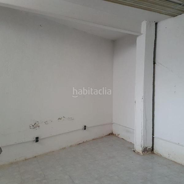 Foto f8954d7c-5d53-446a-a27c-5067bc4d2942. Local comercial a Santa Eulàlia Hospitalet de Llobregat (L´)