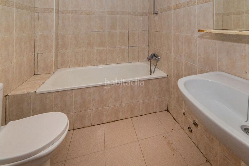 Foto 2cdd54d2-a8d8-44e7-a5a5-76a5f16d5ac2. Flat with heating parking in Palau Girona