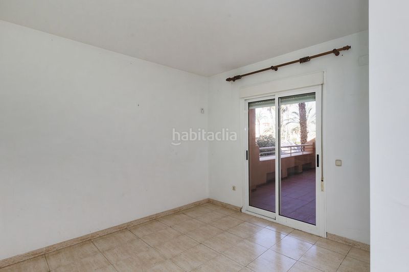 Foto e50ff8df-338d-48e0-974c-f29e45f65985. Apartament amb piscina a Puerto Rey Vera