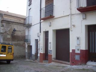 Casa aparellada  Pz de sant joan. Solvia inmobiliaria  chalet adosado móra debre