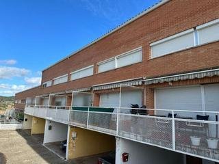 Casa aparellada  C/ ibarra. Solvia inmobiliaria  chalet adosado estellalizarra