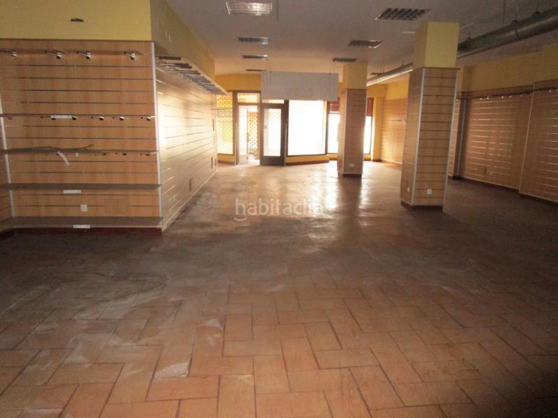 Foto 0ff0674a-a7dd-46ba-8e6d-9d5d73c38ba6. Location local commercial dans Íscar