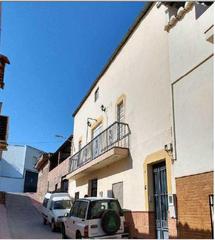 Casa aparellada  C/ espronceda. Solvia inmobiliaria  chalet adosado mengíbar