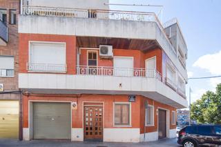 Flat  C/ pintor borrassa. Solvia inmobiliaria  piso terrassa