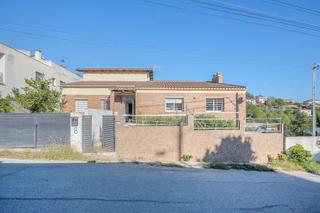 Chalet  C/ del xoriguer. Solvia inmobiliaria  chalet independiente olivella
