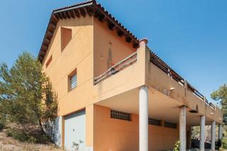 Chalet  C/ del xoriguer. Solvia inmobiliaria  chalet independiente olivella