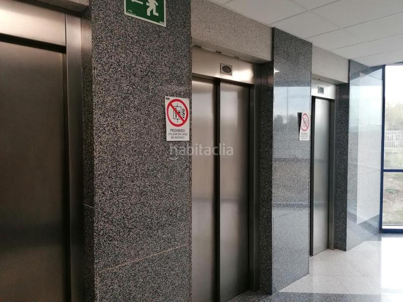 Foto 0c786121-c3f2-4954-a6c6-2c7285b89b82. Location local commercial dans Pinar de las Rozas Rozas de Madrid (Las)