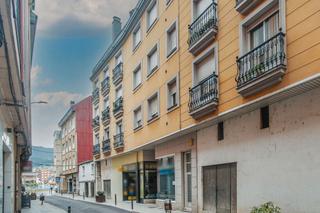 Pis  Maria de pita. Solvia inmobiliaria  piso o barco