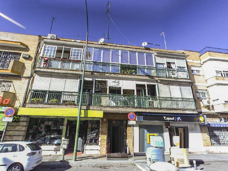Foto 82f26837-3c00-46c5-b062-f0c9f65cac01. Alquiler local comercial solvia inmobiliaria locales en Sevilla