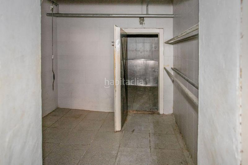 Foto 31c96f7e-2b2a-49aa-a0a0-a36b1cf54194. Local comercial a Príncep de Viana-Clot-Xalets Humbert Torres Lleida