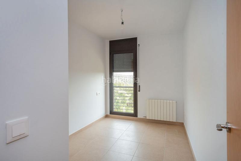 Foto 522ff17a-b61e-498e-872f-f9428b3041e2. Casa pareada solvia inmobiliaria chalet adosado en Darnius