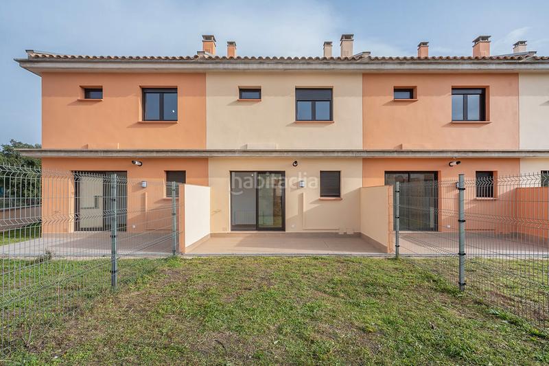 Foto 892b54e2-ffa3-45a1-8ae0-d3cf7a3397f3. Casa pareada solvia inmobiliaria chalet adosado en Darnius