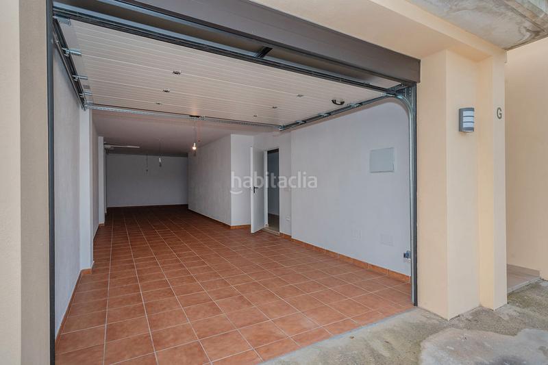 Foto 9a6c40a8-c8d8-4c94-af9a-cb245bc9e309. Casa pareada solvia inmobiliaria chalet adosado en Darnius