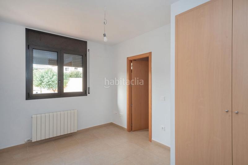 Foto af6c1cdc-fff4-4047-8160-1a73847898ca. Casa pareada solvia inmobiliaria chalet adosado en Darnius