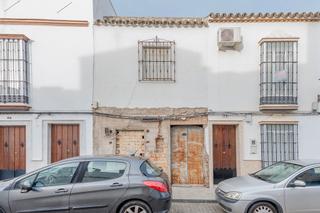 Casa aparellada  C/ nueva. Solvia inmobiliaria  chalet adosado puebla de cazalla la