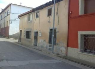 Xalet  C/ hermano josé luis vallejo. Solvia inmobiliaria  chalet independiente fustiñana