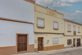 Maison jumelée  C/ de los jornaleros. Solvia inmobiliaria  chalet adosado morón de la frontera
