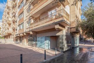 Local commercial  C/ badajoz. Solvia inmobiliaria  locales sant boi de llobregat