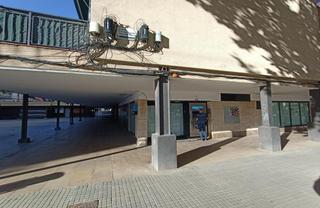 Local commercial  C/ ferrán agulló. Solvia inmobiliaria  locales molins de rei
