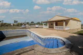 Xalet  Cm arroba de hornos. Solvia inmobiliaria  chalet independiente catral