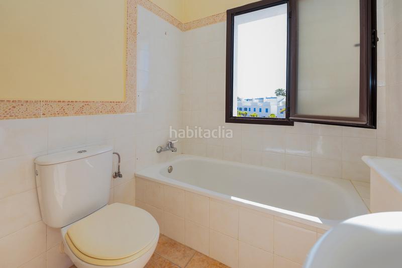 Foto 0a7d41b2-e5b2-4dce-8e45-f792de35ebcf. Dúplex amb piscina a Islantilla golf Islantilla