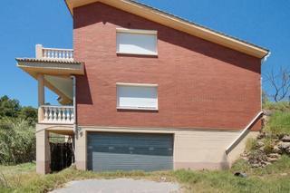 Chalet  C/ taubadella. Solvia inmobiliaria  chalet independiente olesa de bonesvalls