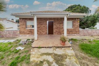 Xalet  C/ sagitarius. Solvia inmobiliaria  chalet independiente piera
