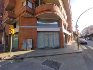 Local Comercial  C/ sant pelegri. Solvia inmobiliaria  locales tàrrega