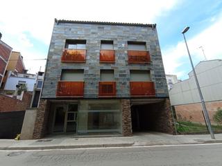 Edifici  C/ de les fonts. Solvia inmobiliaria  edificio navarcles